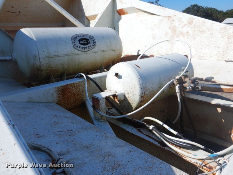 image for item DI2324 1999 Trail Blazer 5400 bottom dump trailer