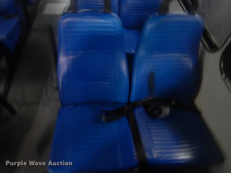 image for item DI2333 2009 Ford E450 shuttle bus