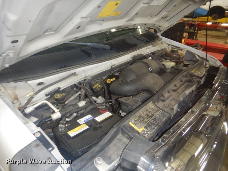 image for item DI2333 2009 Ford E450 shuttle bus