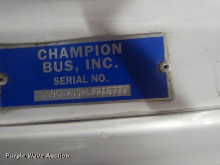 image for item DI2333 2009 Ford E450 shuttle bus