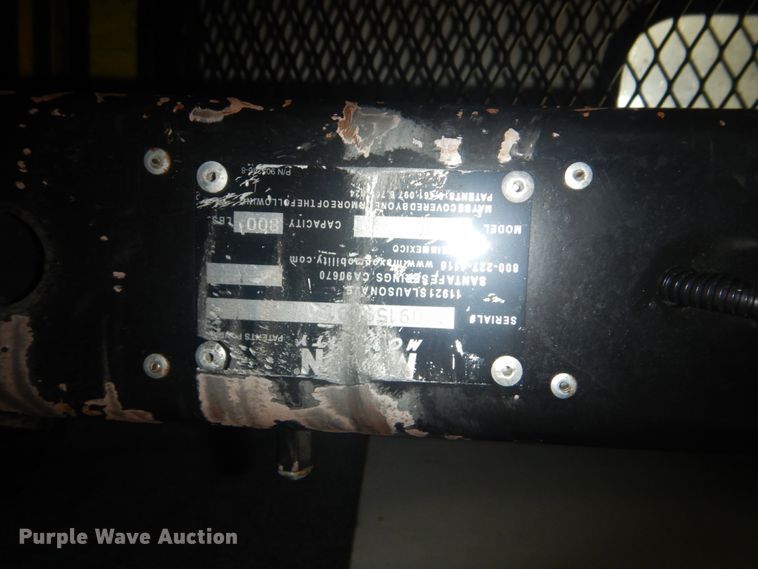 image for item DI2334 2009 Ford E450 Super Duty shuttle bus