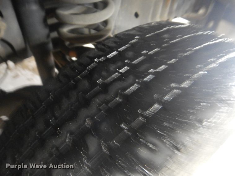 image for item DI2334 2009 Ford E450 Super Duty shuttle bus