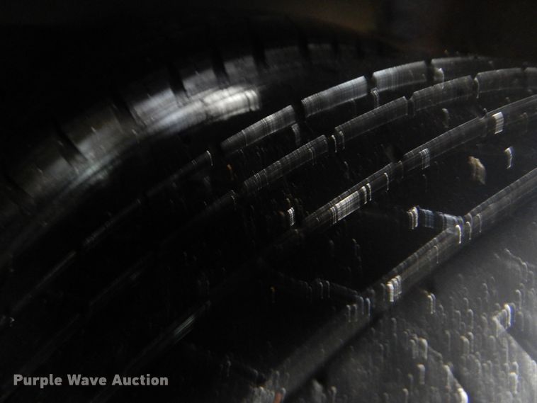 image for item DI2334 2009 Ford E450 Super Duty shuttle bus