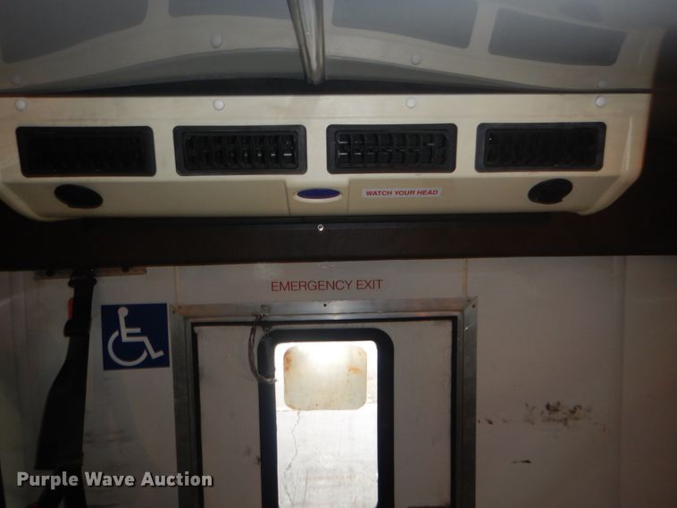 image for item DI2335 2010 Ford E450 Super Duty shuttle bus