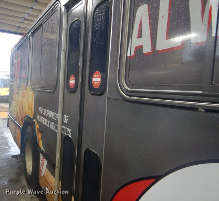 image for item DI2339 1997 Gillig C20D102N4 coach bus