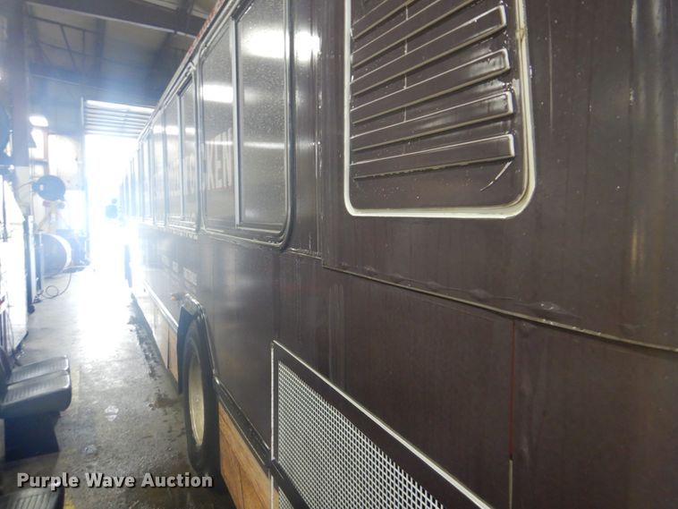 image for item DI2339 1997 Gillig C20D102N4 coach bus