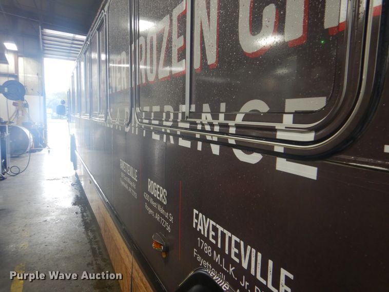 image for item DI2339 1997 Gillig C20D102N4 coach bus