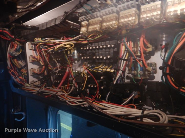 image for item DI2339 1997 Gillig C20D102N4 coach bus