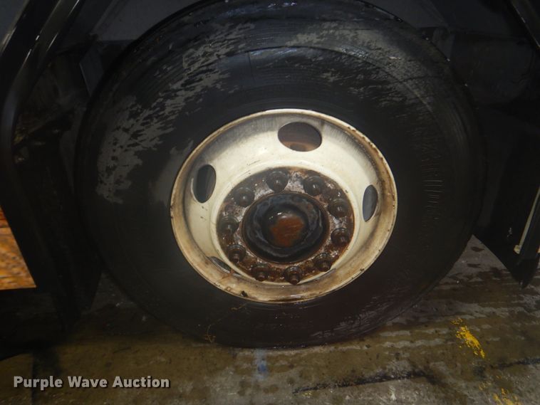 image for item DI2339 1997 Gillig C20D102N4 coach bus