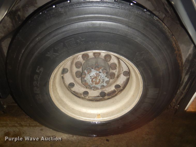 image for item DI2339 1997 Gillig C20D102N4 coach bus