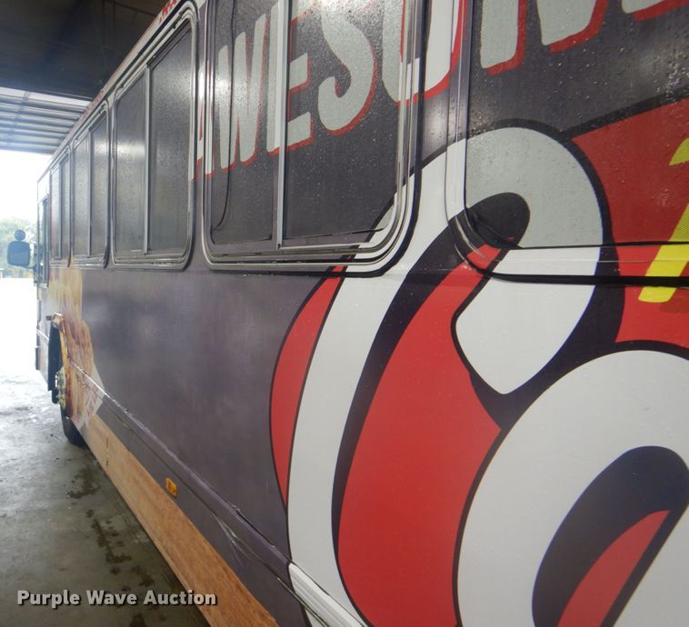 image for item DI2341 1997 Gillig C20D102N4 coach bus