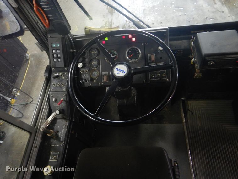 image for item DI2341 1997 Gillig C20D102N4 coach bus