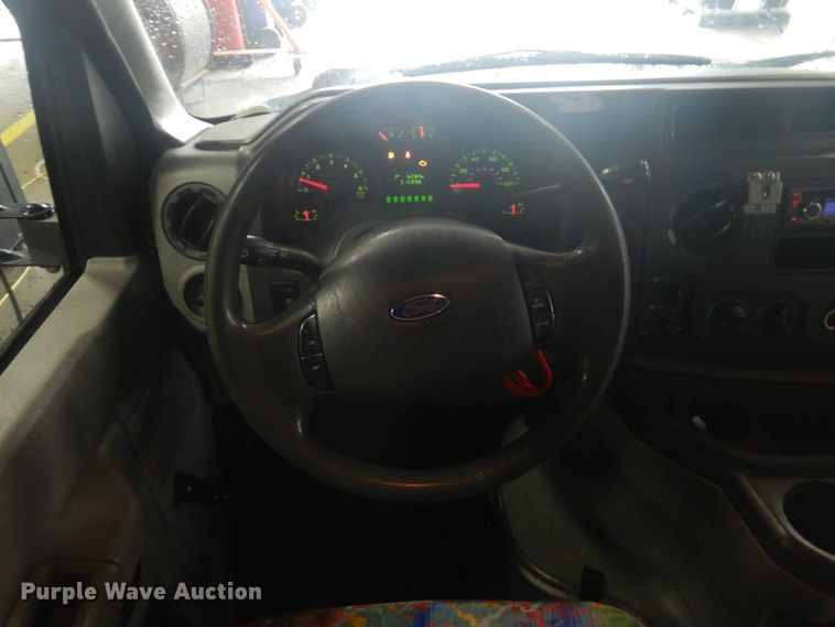 image for item DI2342 2011 Ford Econoline E450 Super Duty shuttle bus