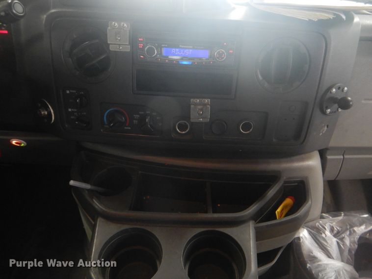 image for item DI2342 2011 Ford Econoline E450 Super Duty shuttle bus