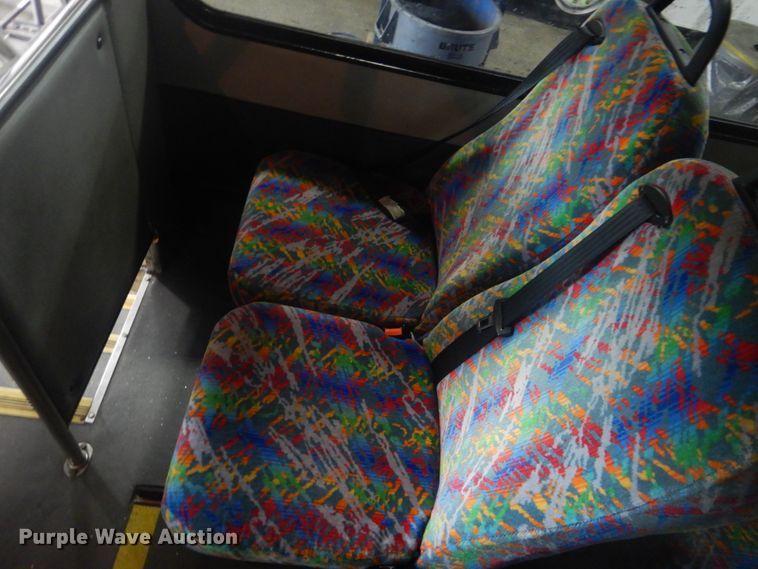 image for item DI2342 2011 Ford Econoline E450 Super Duty shuttle bus