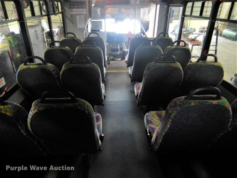 image for item DI2342 2011 Ford Econoline E450 Super Duty shuttle bus