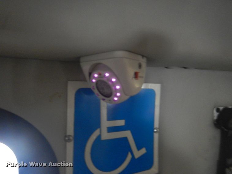 image for item DI2342 2011 Ford Econoline E450 Super Duty shuttle bus