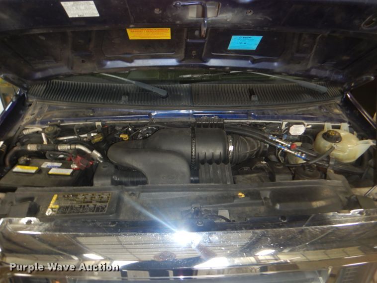 image for item DI2342 2011 Ford Econoline E450 Super Duty shuttle bus