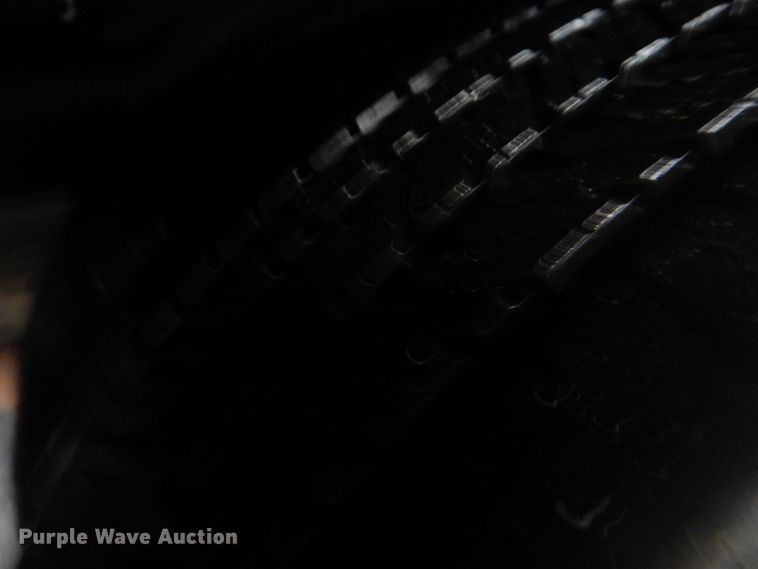 image for item DI2342 2011 Ford Econoline E450 Super Duty shuttle bus