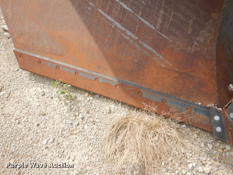 image for item DI2499 John Deere motor grader V-plow