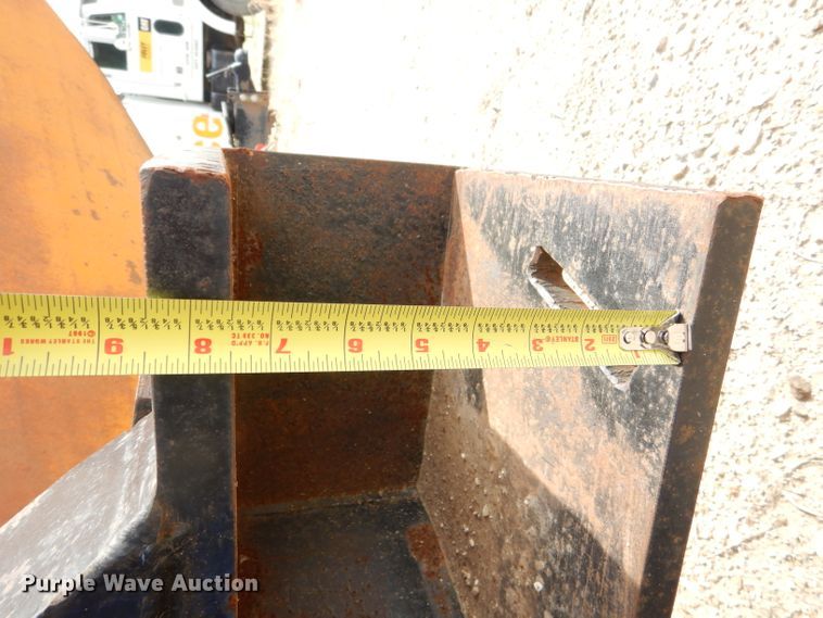 image for item DI2499 John Deere motor grader V-plow