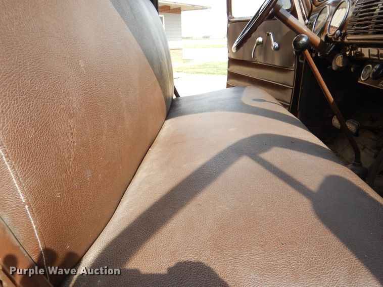 image for item DI2503 1953 GMC dump truck