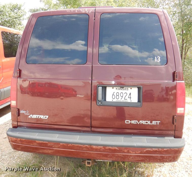 image for item DI2519 2003 Chevrolet Astro van