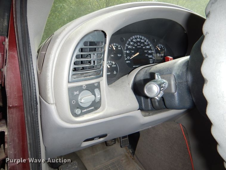 image for item DI2519 2003 Chevrolet Astro van