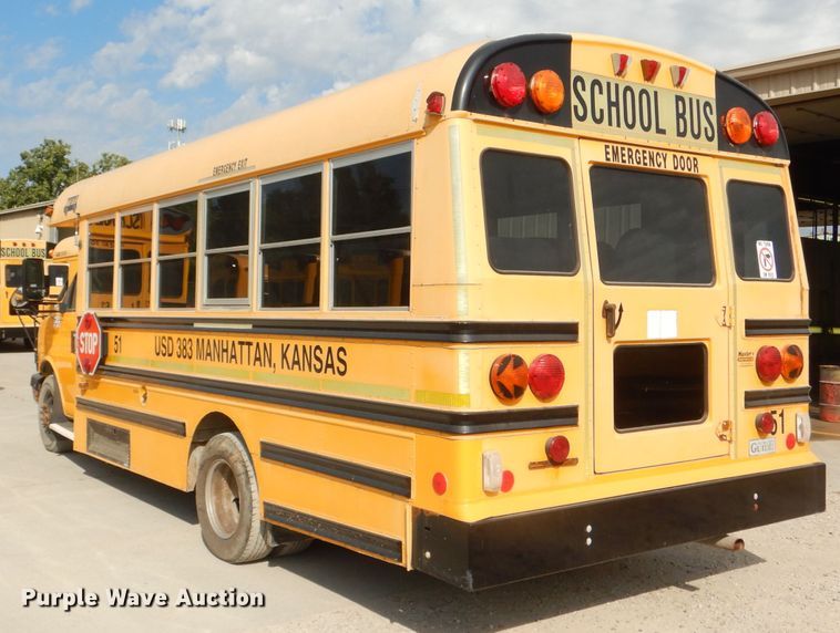 image for item DI2528 2005 GMC Savana G3500 school bus