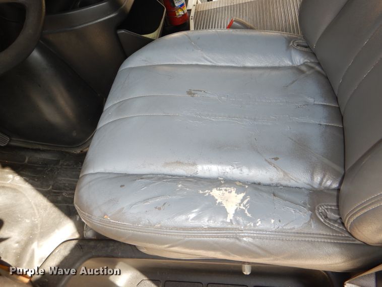 image for item DI2528 2005 GMC Savana G3500 school bus