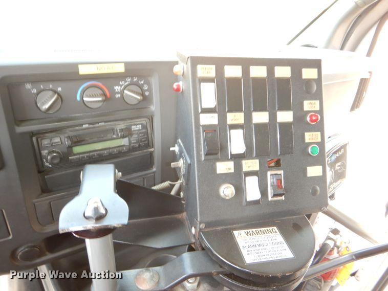 image for item DI2528 2005 GMC Savana G3500 school bus