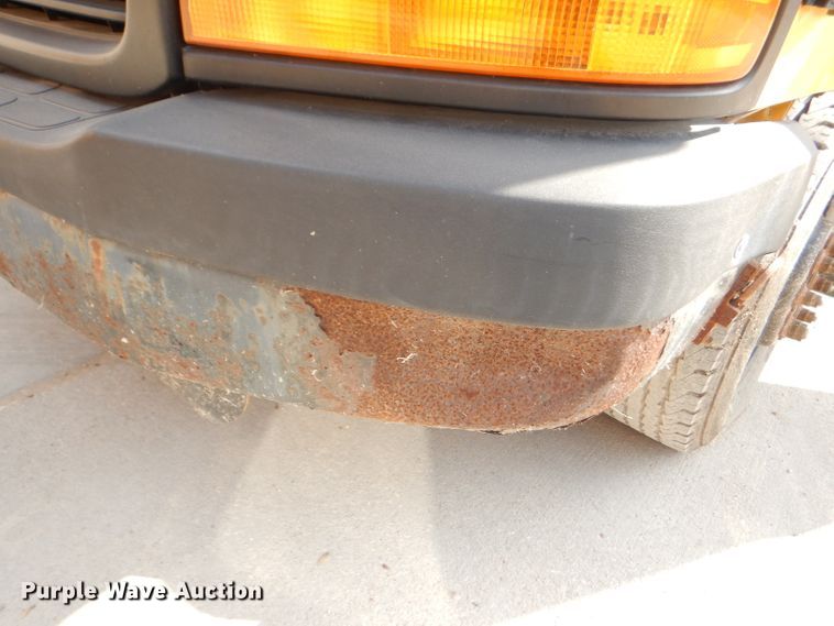 image for item DI2528 2005 GMC Savana G3500 school bus