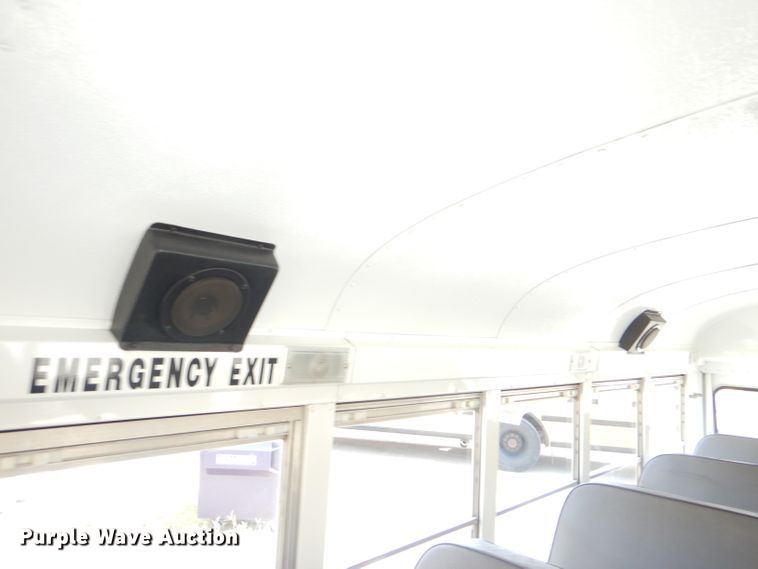 image for item DI2528 2005 GMC Savana G3500 school bus