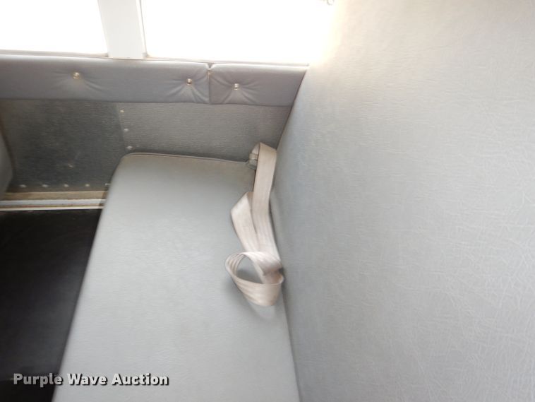 image for item DI2528 2005 GMC Savana G3500 school bus