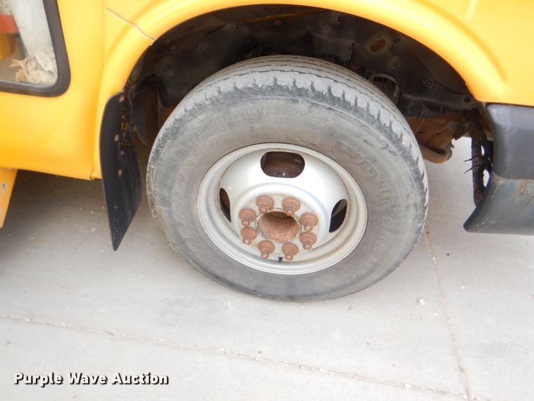 image for item DI2529 2007 Chevrolet Express 3500 school bus