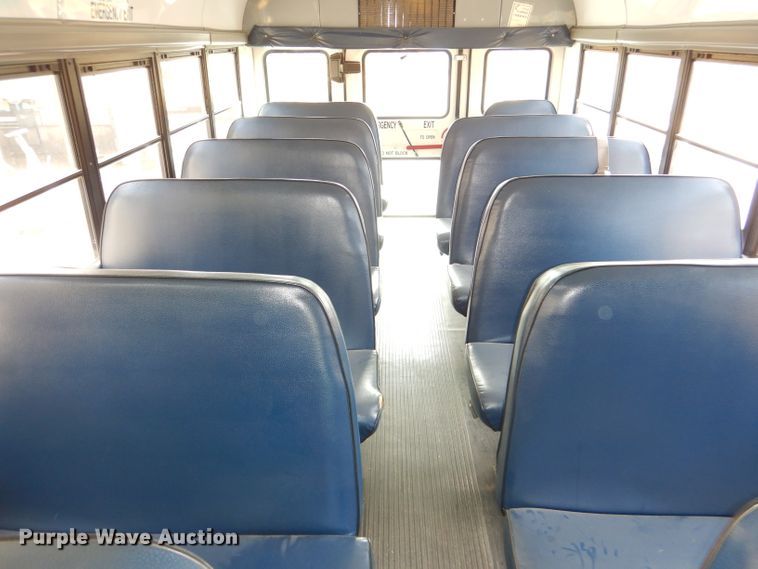 image for item DI2529 2007 Chevrolet Express 3500 school bus