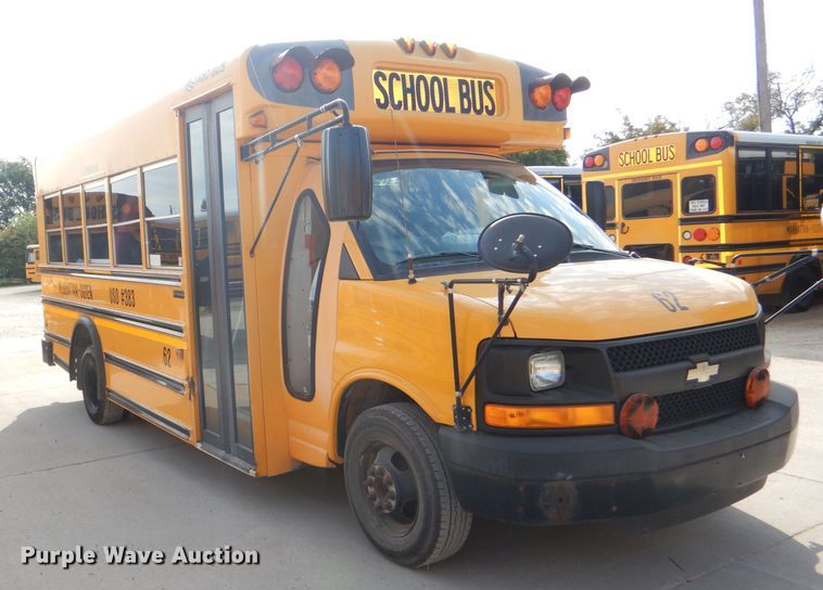 image for item DI2530 2008 Chevrolet Express 3500 school bus