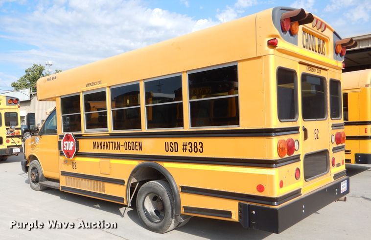 image for item DI2530 2008 Chevrolet Express 3500 school bus