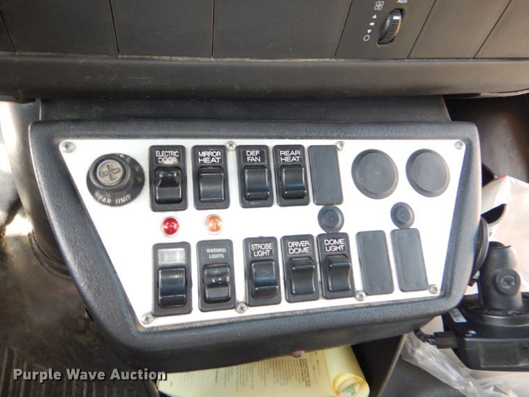 image for item DI2530 2008 Chevrolet Express 3500 school bus