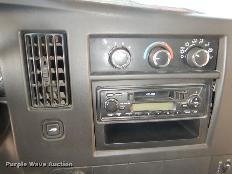 image for item DI2530 2008 Chevrolet Express 3500 school bus