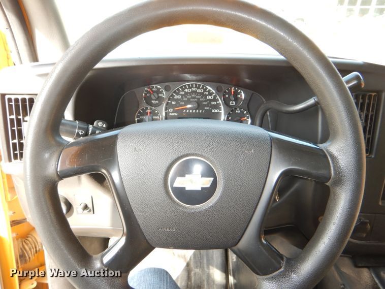 image for item DI2530 2008 Chevrolet Express 3500 school bus