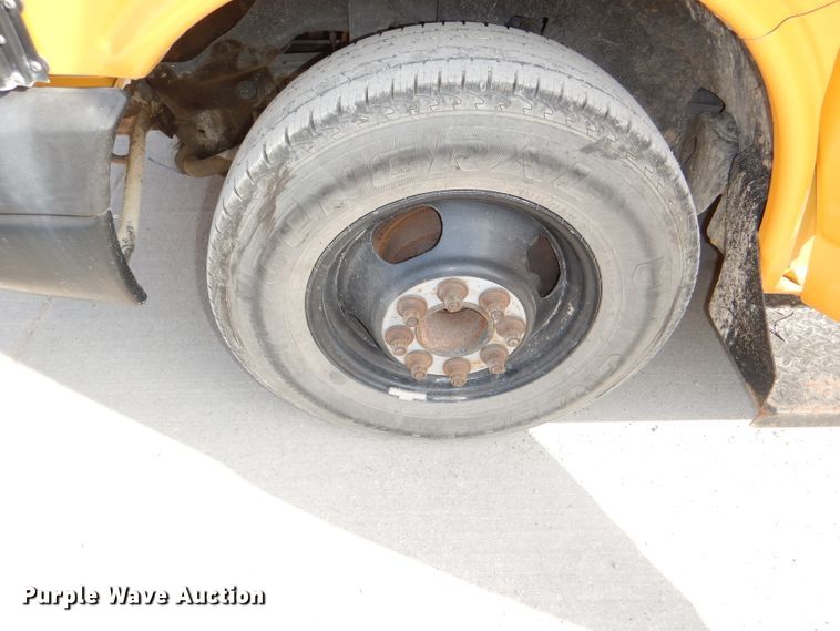 image for item DI2530 2008 Chevrolet Express 3500 school bus