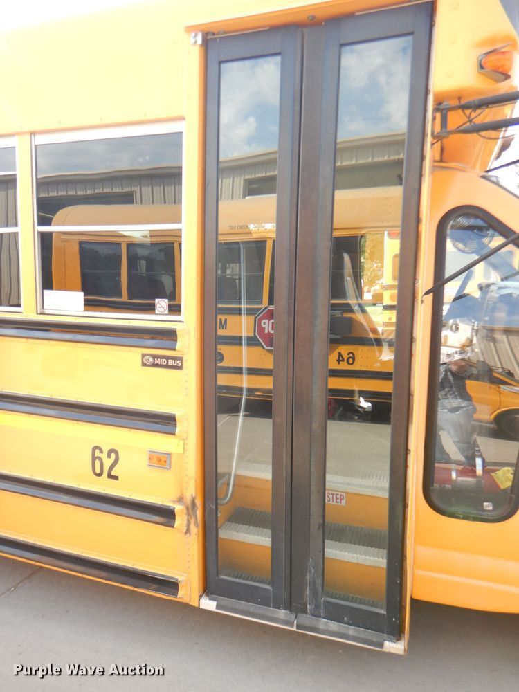 image for item DI2530 2008 Chevrolet Express 3500 school bus