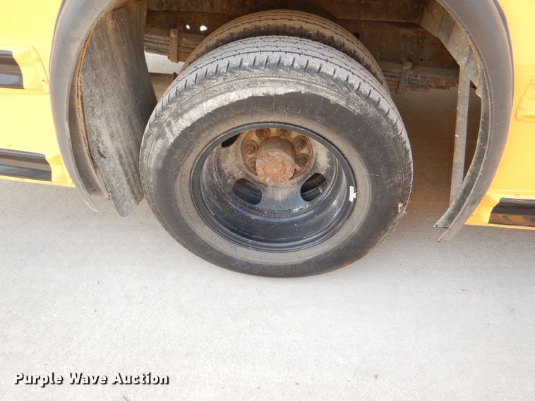 image for item DI2530 2008 Chevrolet Express 3500 school bus