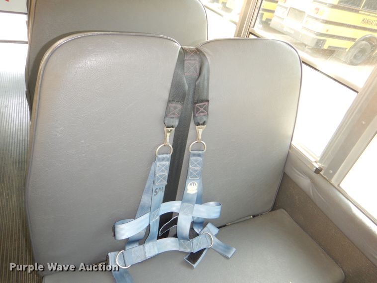 image for item DI2530 2008 Chevrolet Express 3500 school bus