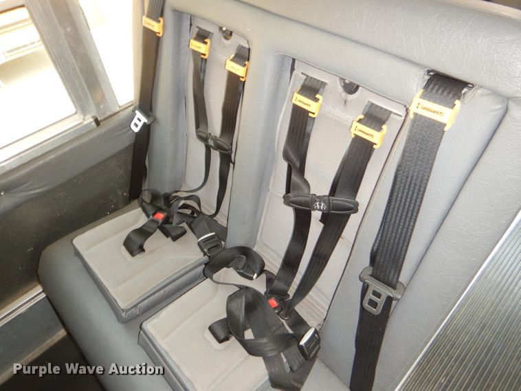 image for item DI2530 2008 Chevrolet Express 3500 school bus