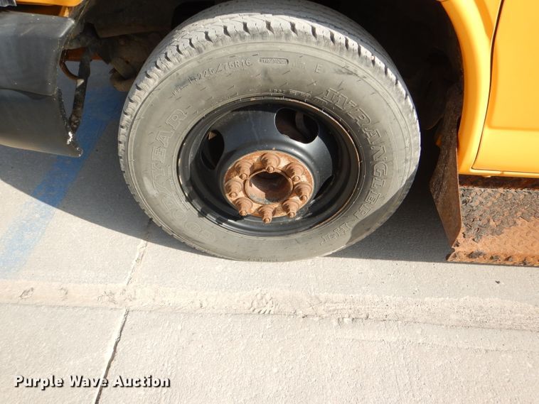 image for item DI2531 2008 Chevrolet Express 3500 school bus