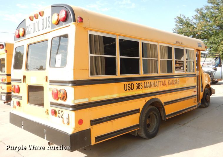 image for item DI2533 2004 GMC Savana G3500 school bus