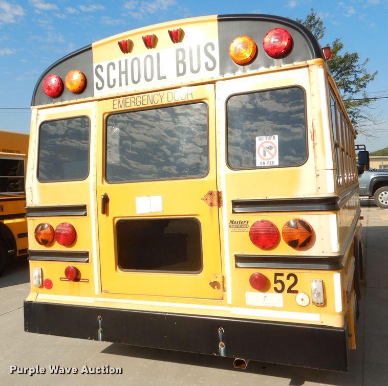 image for item DI2533 2004 GMC Savana G3500 school bus