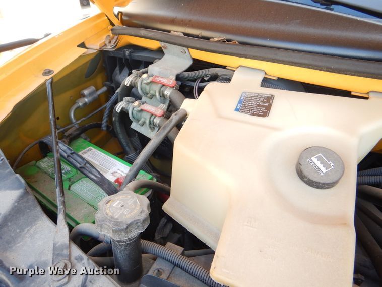 image for item DI2533 2004 GMC Savana G3500 school bus